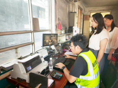 陕煤运销集团秦岭数字公司开展“送清凉”活动 助力劳动保护用品推广